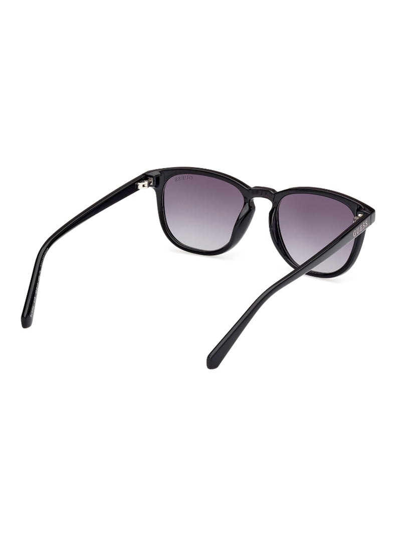 GUESS Men's UV Protection Round Shape Sunglasses - GU829301B49 - Lens Size: 49 Mm - Shiny Black - Image 5